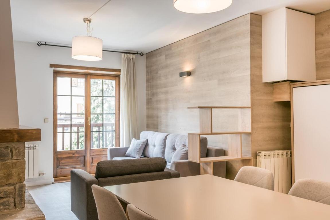 Vielha XV Lejlighedshotel Eksteriør billede